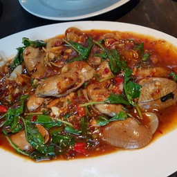 ผัดหอยลาย