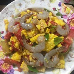 ยำข้าวโพดกุ้งสด