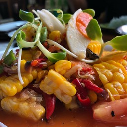 ตำข้าวโพดไข่เค็ม