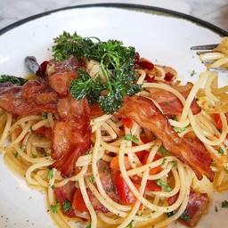 Bacon Garlic Spaghetti