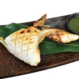 แก้มปลาคัมปาจิย่างเกลือ