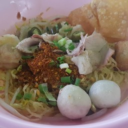 ก๋วยเตี๋ยวอาม่า ม.ศรีนครินทรวิโรฒ ประสานมิตร