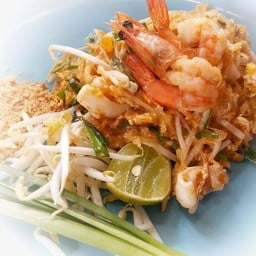 ผัดไทยกุ้งสด