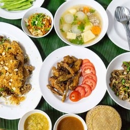 อาหารขันโตก