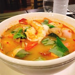 ต้มยำกุ้งตัวโต