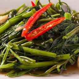 ผัดผักบุ้ง