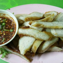 ที่รูปออกเขียวๆเป็นเพราะแสง ของจริงคอหมูย่างสีสวยปกติ