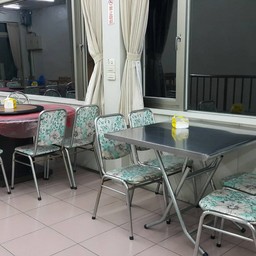 ชั้นสอง