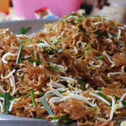 หมี่ผัด ก๋วยเตี๋ยวผัด ตลาดโก้งโค้ง