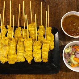 หมูสะเต๊ะชุดเล็ก 8 ไม้