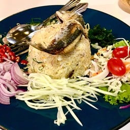 สวนอิ่มศุกร์ TGIF Cafe & Restaurant