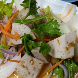 ยำหมูยอ