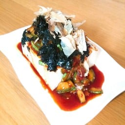 สลัด เต้าหู้