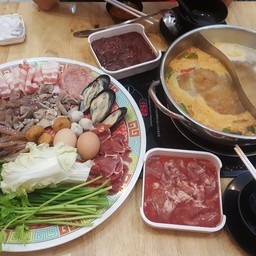 ซุปต้มยำน้ำข้นเข้มข้นมาก เตรียมอาหารไว รอไม่นาน