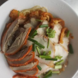 บะหมี่เป็ด-หมูแดง,หมูกรอบ