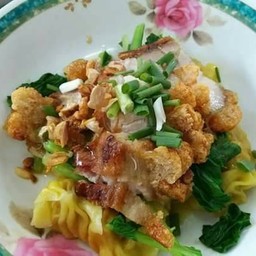 เกี๊ยวหมูกรอบ