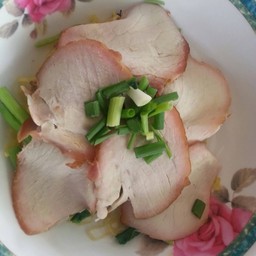 เกี๊ยวหมูแดง