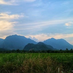 เห็นเทือกเขานางนอนแต่ไกล