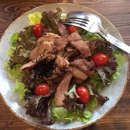 Salad Grilled Pork