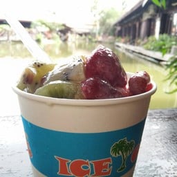 Oasis น้ำแข็งใสนมสด