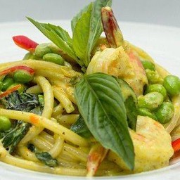 สปาเก็ตตี้แกงเขียวหวานกุ้ง Prawns Green Curry Spaghetti