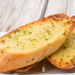 ขนมปังกระเทียม 8 ชิ้น