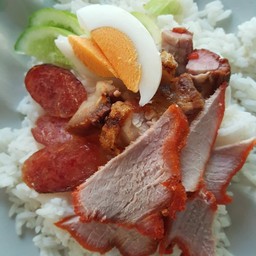 ตาเกียบเตี่ย บะหมี่เกี๊ยว(ราชาบะหมี่หน้าวัดชมภูเวก)