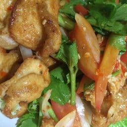 ยำอกไก่ไร้หนังทอด