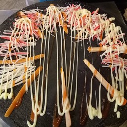 แป้งชาโคล ปูอัด ไส้กรอกไก่ 60.-