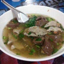เกาเหลาเลือดหมู 