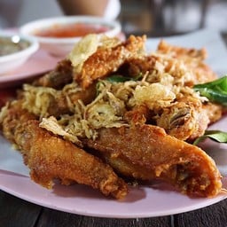 ครัว พีพี Café หลังกรมป่าไม้