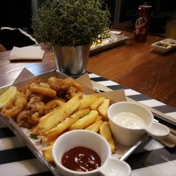 กรอบอร่อยไม่ออมน้ำมัน น้ำซอสที่ให้มาดีมาก