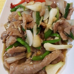 หมูไร้มันหมักผัดน้ำมันหอย