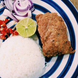 ข้าวหน้าหมูสับปลาเค็ม Salted fish and minced pork