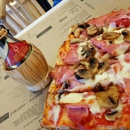 iO Italian Osteria เทอมินอล 21 พัทยา