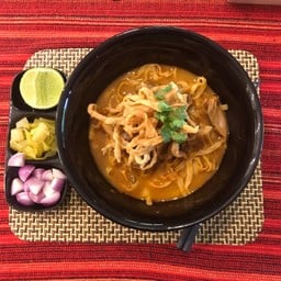 ข้าวซอยหางดง " แม่อุ๊ยหนู " สาขา 1