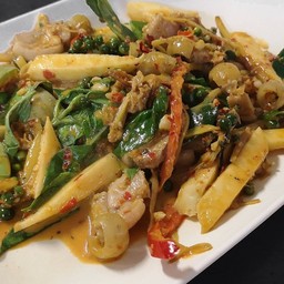 หมูป่าผัดเผ็ด