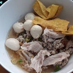 ก๋วยเตี๋ยวหมูต้มยำรสเยี่ยม