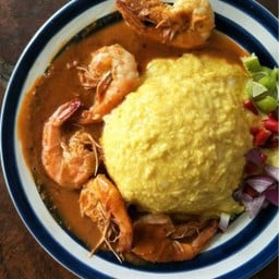 ข้าวห่อไข่หน้ามันกุ้ง Omelet rice with shrimp oil