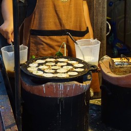 ขนมครกโบราณแม่ประยูร (เจ้าเก่า)