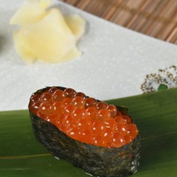 ซูชิไข่ปลาแซลมอน