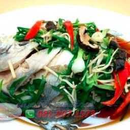 ปลาจาระเม็ดนึ่งซีอิ้ว