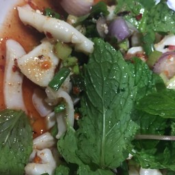 ลาบปลาหมึก