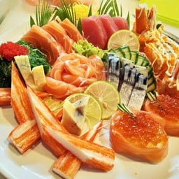 Hitomi Sushi Japanese Food