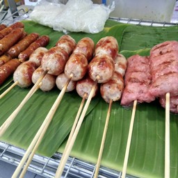 ลูกชิ้นปิ้งหน้าเจษฎ์พัฒนา