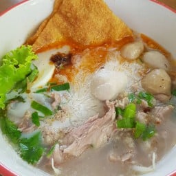 ไอฮัก "ก๋วยเตี๋ยวต้มยำสตอเบอรี่"