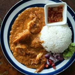 ข้าวหน้ามันกุ้งไข่ข้น Rice with shrimp oil