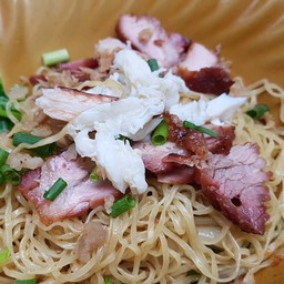 บะหมี่ เกี๊ยว ปู หมูแดง (เจ้าเก่า)