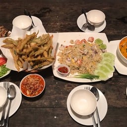 ข้าวผัดกุ้ง🦐