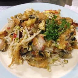หอยทอด ผัดไท สี่แคว ตลาดป่าก่องิ้ว -